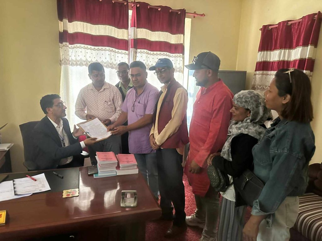 प्रदेश सरकारको विभेदपूर्ण व्यवहारका विरुद्ध अनलाइन मिडिया सञ्चालकहरुको ध्यानाकर्षण