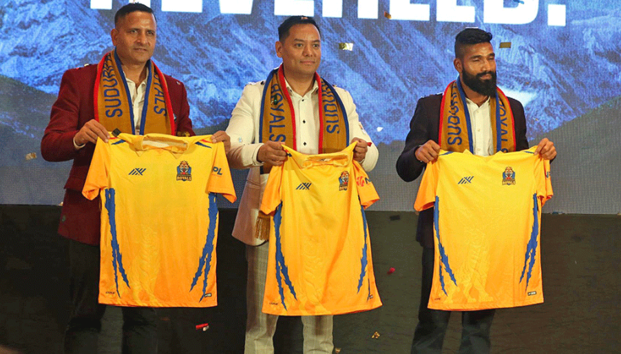 सुदूरपश्चिम रोयल्सको जर्सी सार्वजनिक