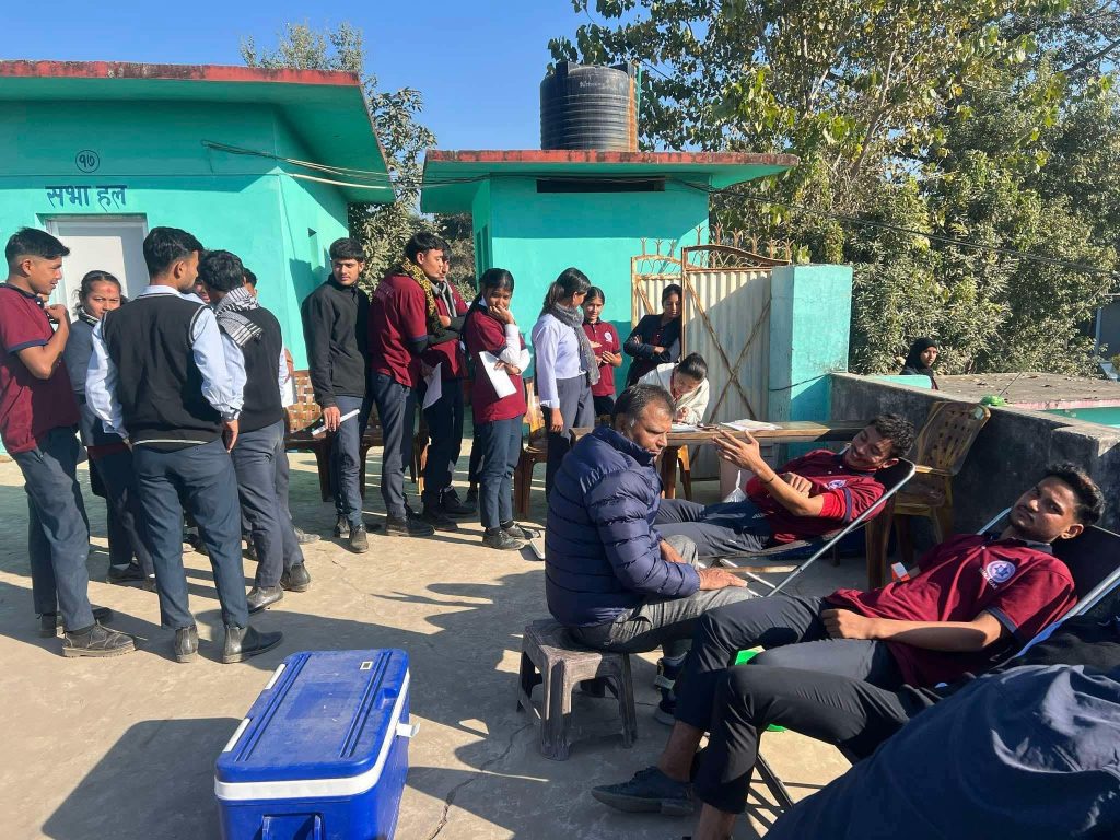 त्रिनगरमा अध्ययनरत विद्यार्थीद्वारा रक्तदान