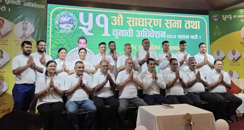 १५ बुँदे घोषणापत्र जारी गर्दै पुष्कर ओझा प्यानल घोषणा