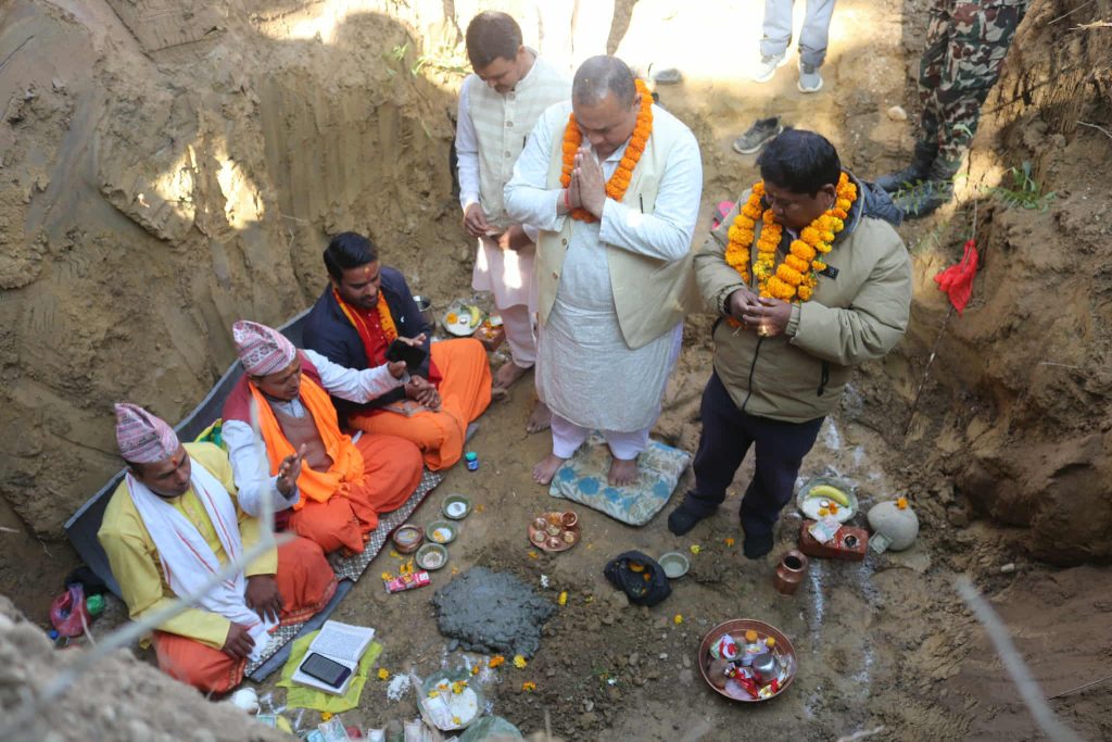 लम्कीचुहामा सिटी हल तथा संग्रहालय शिलान्यास