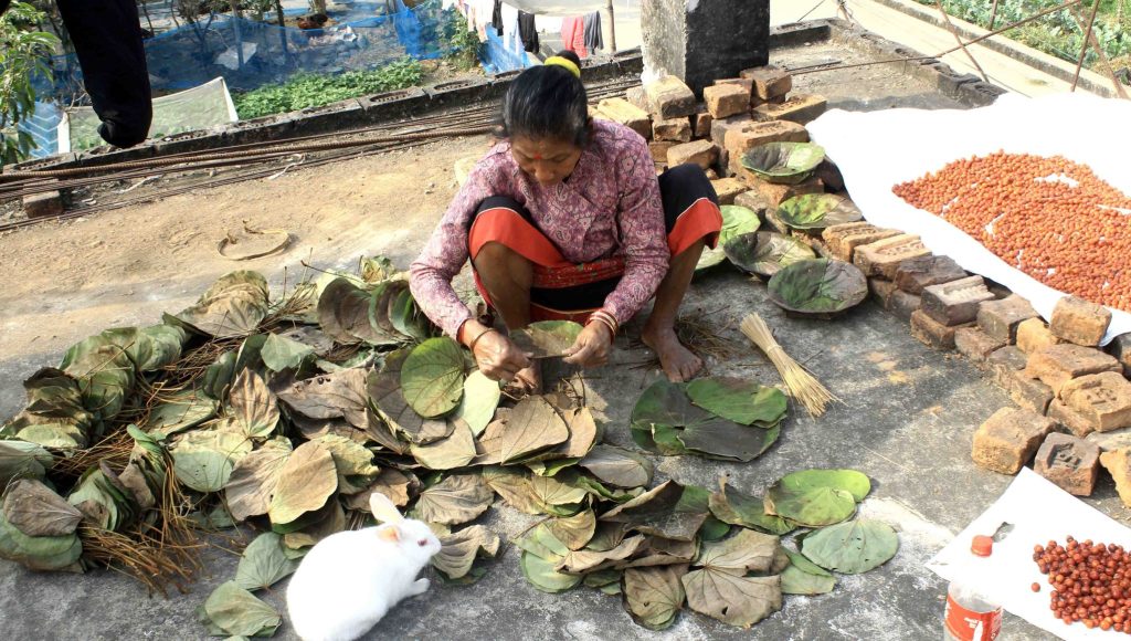 माघीको सामाजामा जुट्यो थारू समुदाय