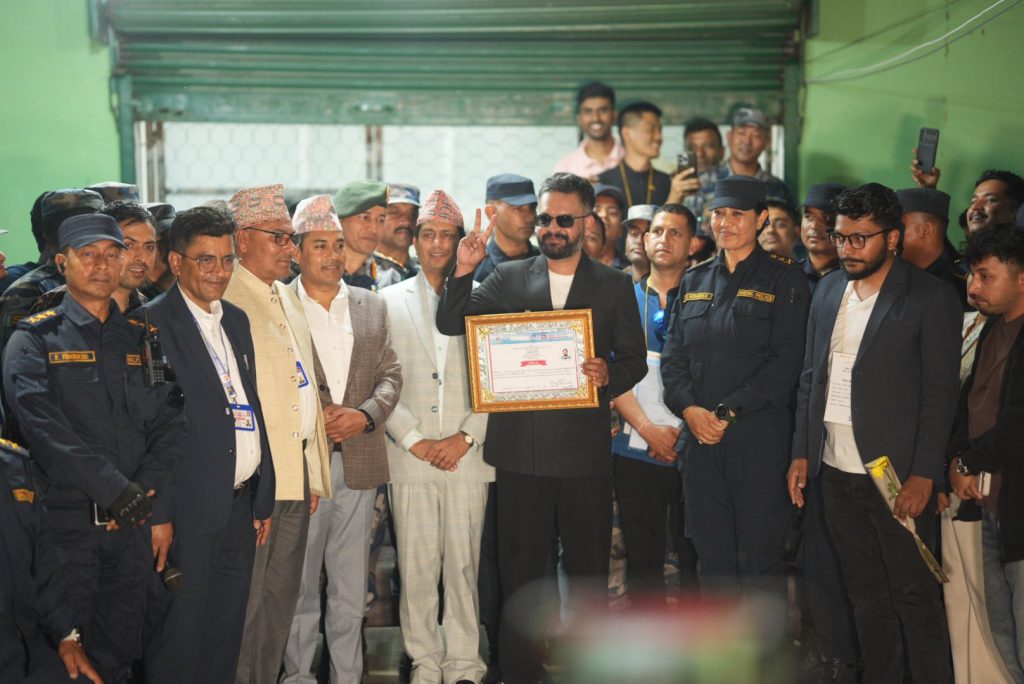 झापा–५ मा ५० हजार मतान्तरले बालेन निर्वाचित