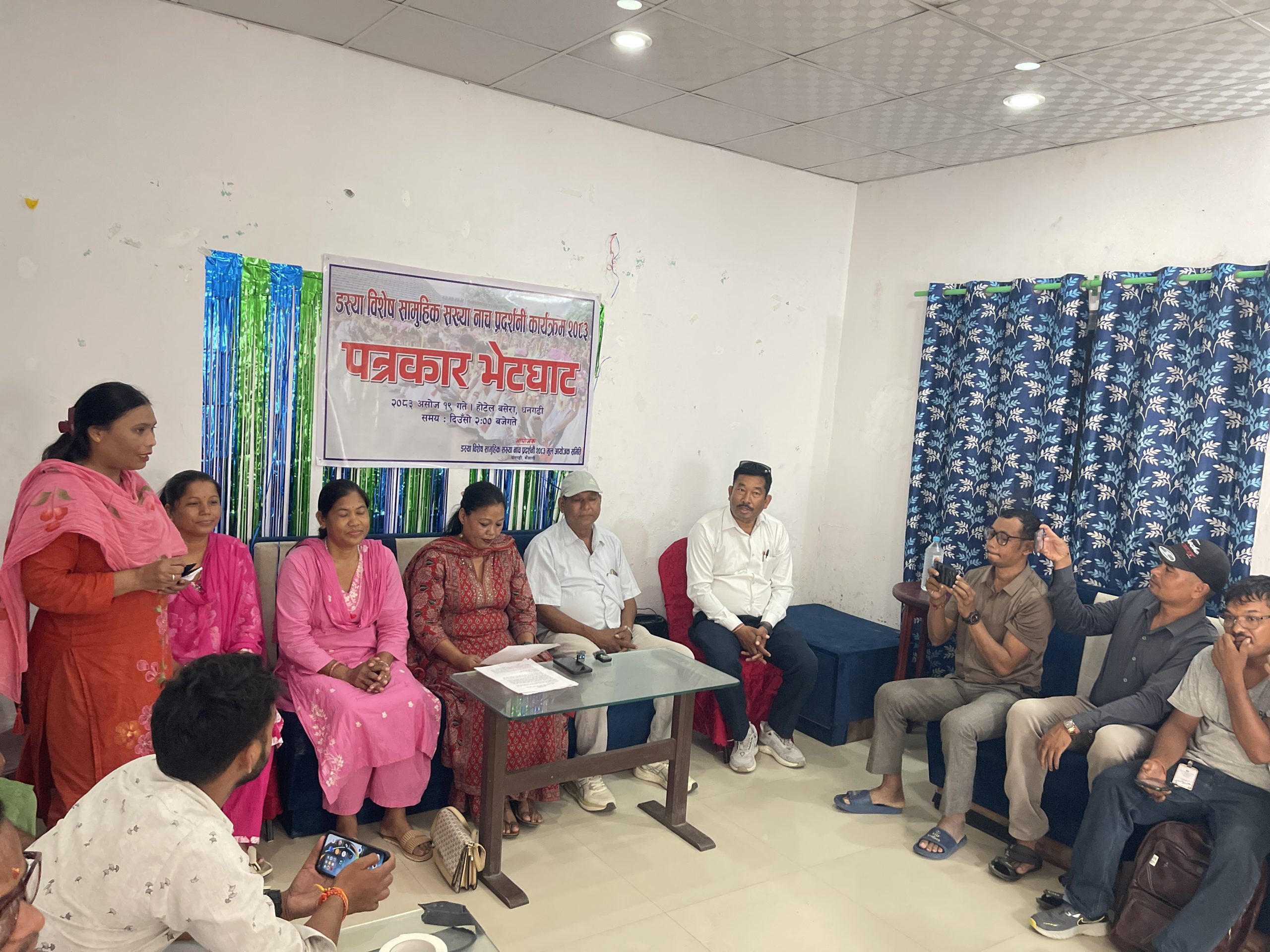 धनगढीमा थारू समुदायको मौलिक सखिया नाच प्रदर्शन हुने